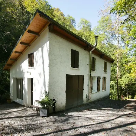 Au Moulin